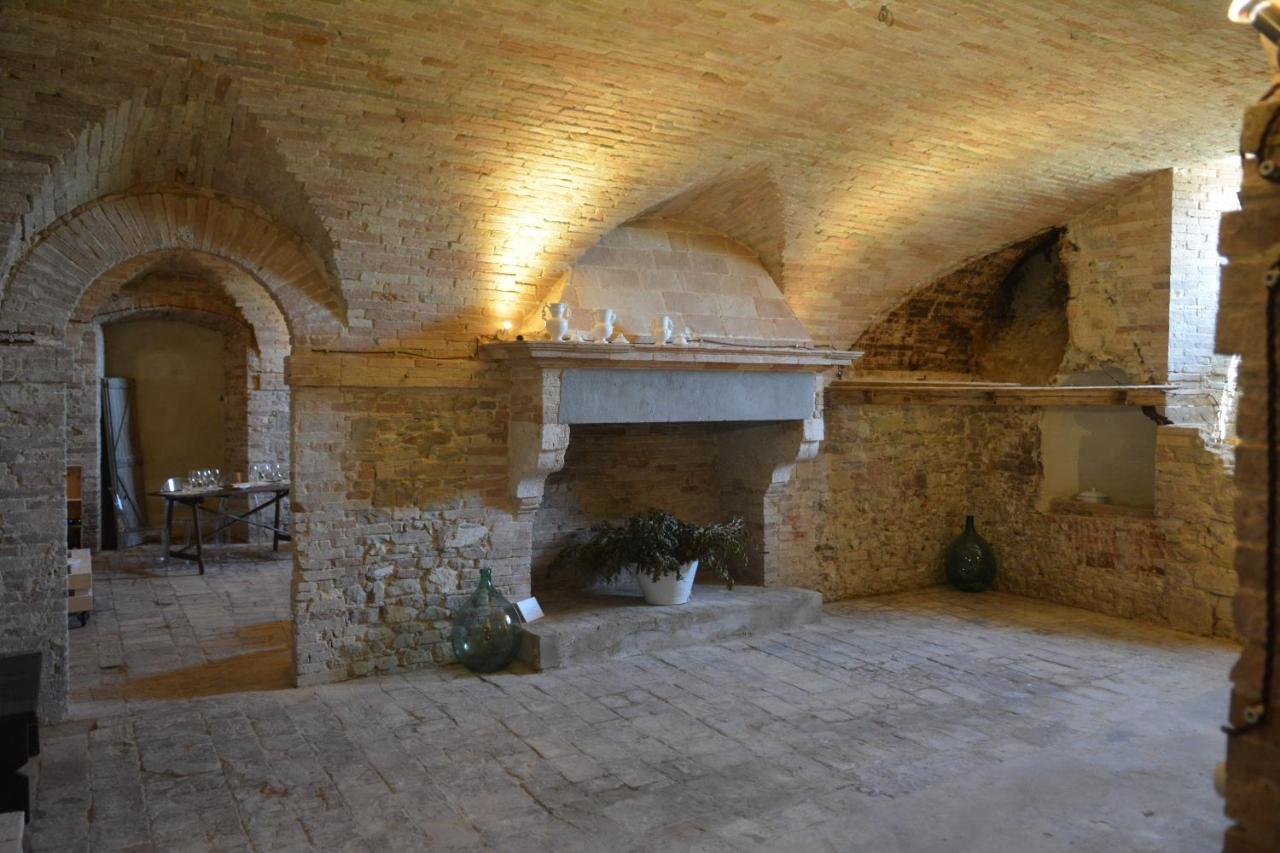 Castello Di Ramazzano - Tenute Aliani Perugia Exterior photo